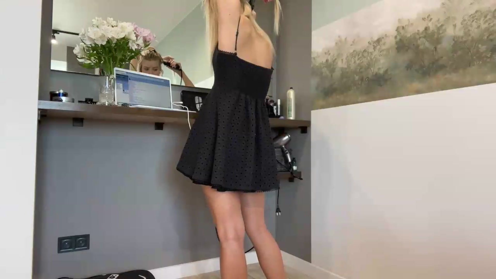 Gallery image thumbnail from fiancee's myfreecams stream on, 08/15/2026, 07:36 image 18 of 20