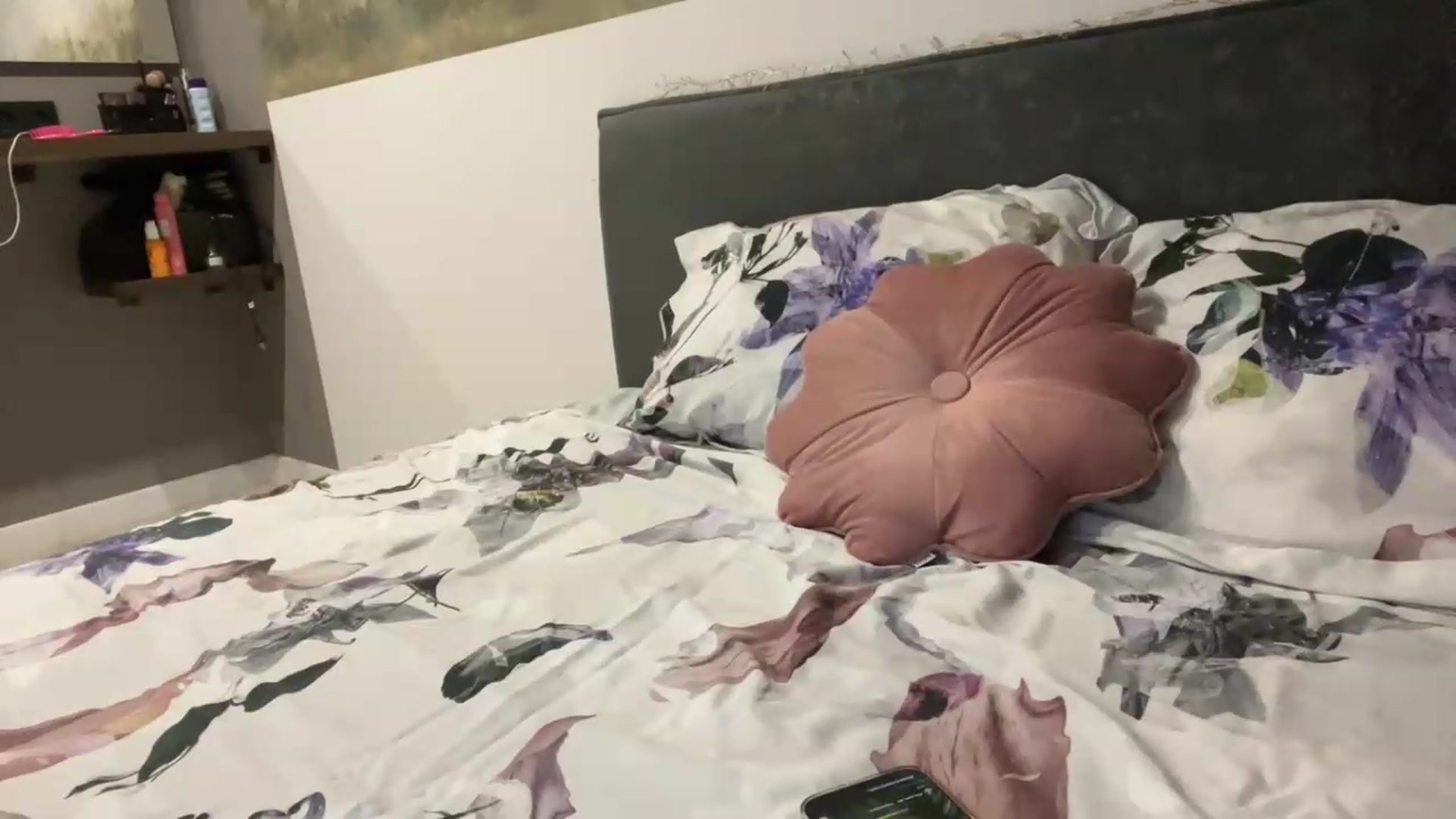 Gallery image thumbnail from fiancee's myfreecams stream on, 08/24/2026, 19:01 image 17 of 20