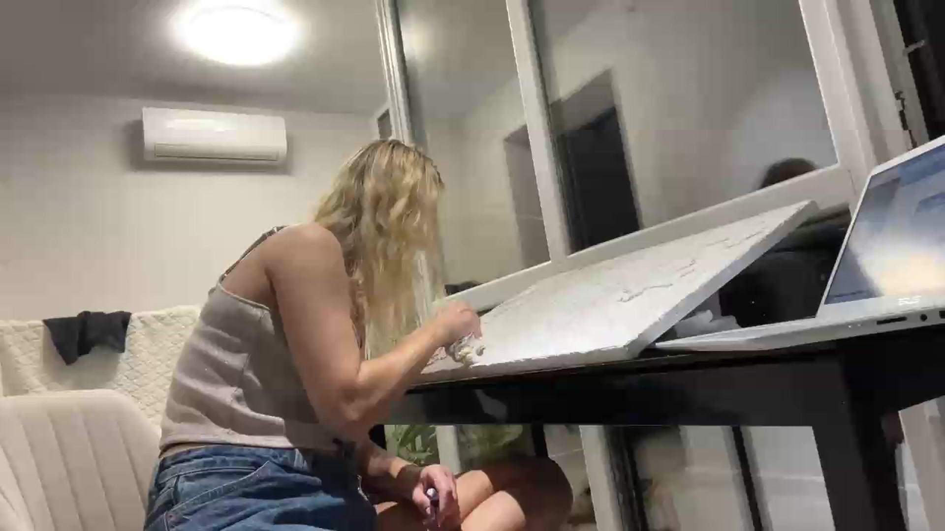Gallery image thumbnail from fiancee's myfreecams stream on, 08/31/2026, 19:40 image 7 of 20