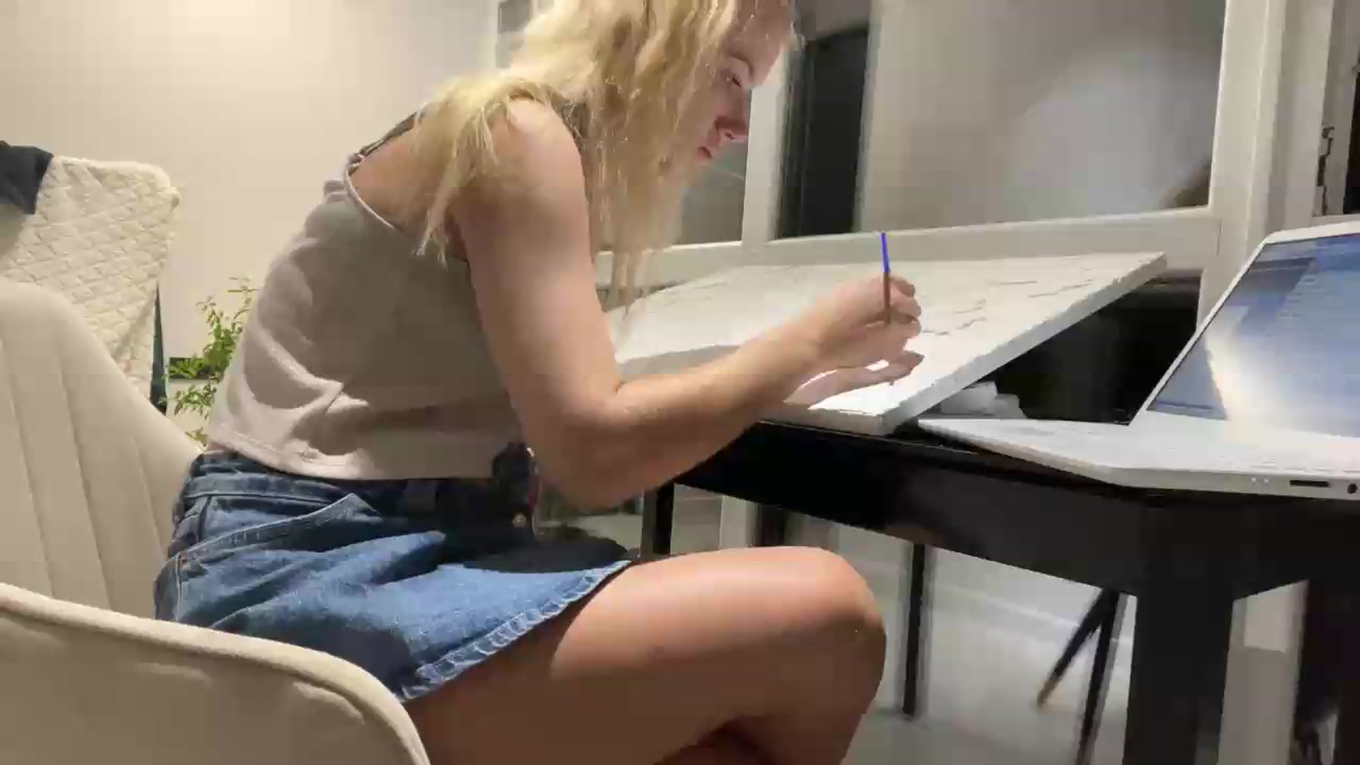 Gallery image thumbnail from fiancee's myfreecams stream on, 08/31/2026, 19:40 image 3 of 20