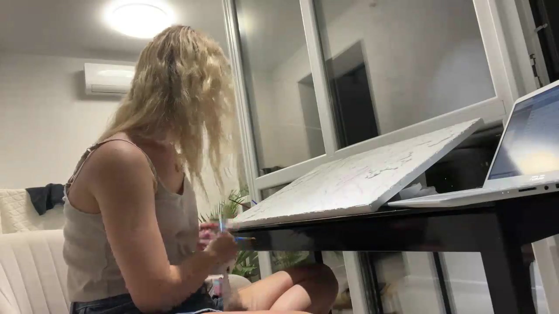 Gallery image thumbnail from fiancee's myfreecams stream on, 08/31/2026, 19:40 image 5 of 20