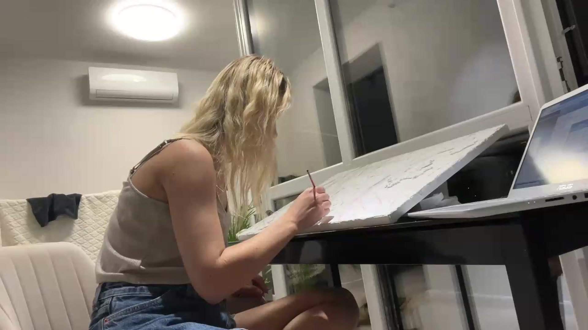 Gallery image thumbnail from fiancee's myfreecams stream on, 08/31/2026, 19:40 image 10 of 20
