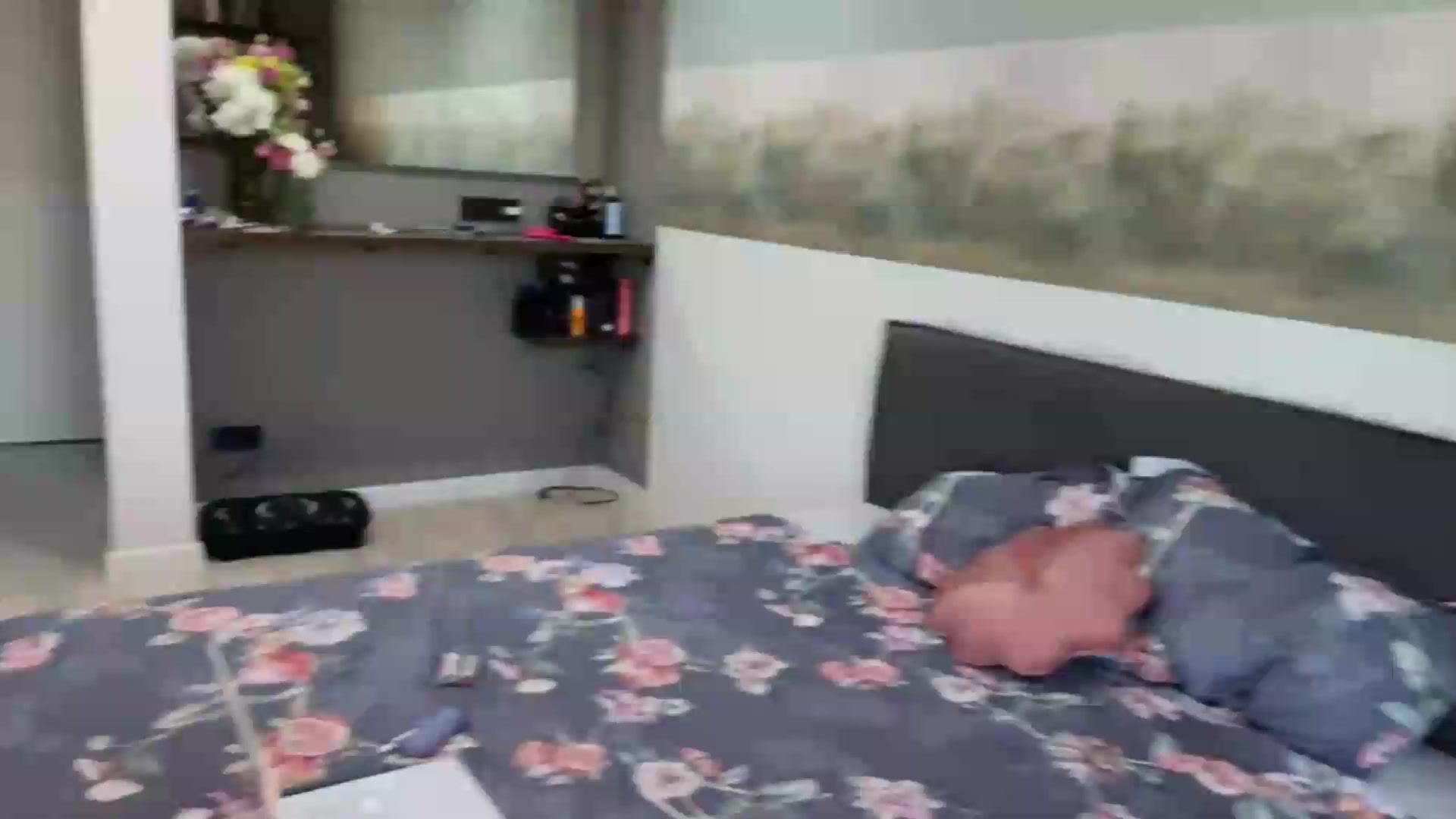 Gallery image thumbnail from fiancee's myfreecams stream on, 09/08/2026, 03:39 image 3 of 20