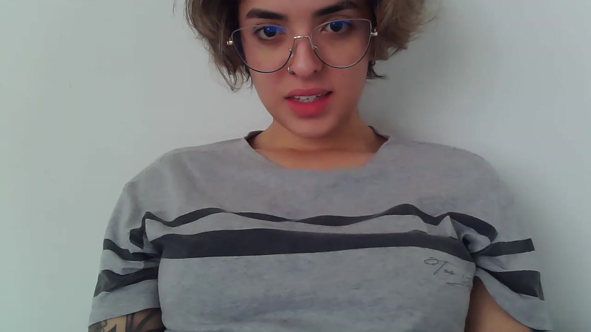 Gallery image thumbnail from fionacarter's myfreecams stream on, 12/01/2022, 08:15 image 12 of 20