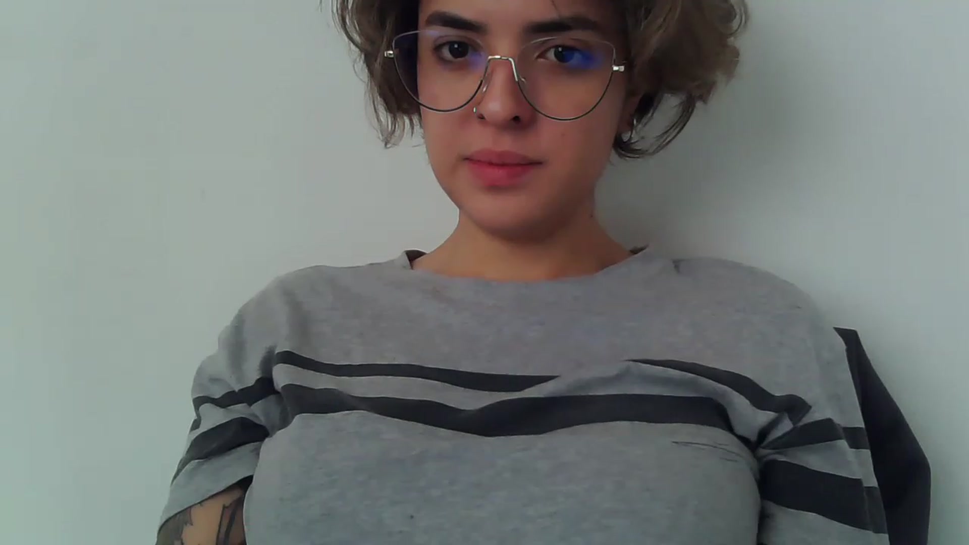 Gallery image thumbnail from fionacarter's myfreecams stream on, 12/01/2022, 08:15 image 4 of 20
