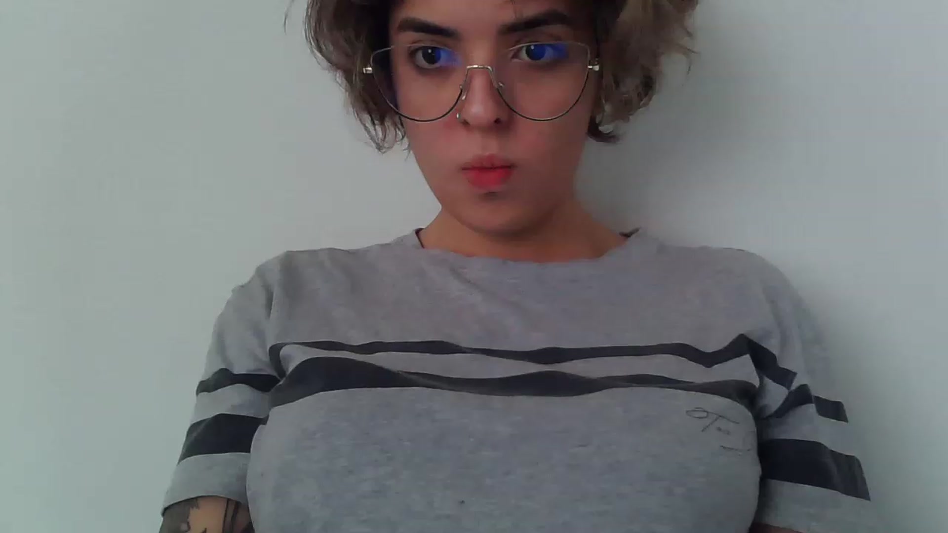 Gallery image thumbnail from fionacarter's myfreecams stream on, 12/01/2022, 08:15 image 16 of 20