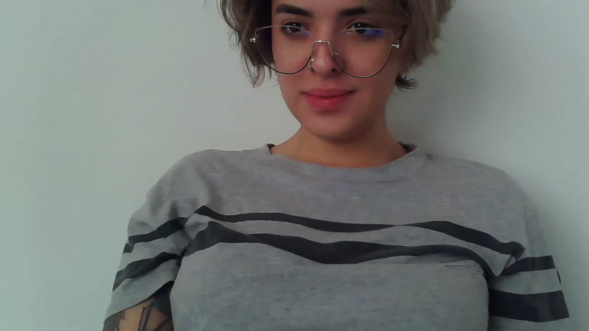 Gallery image thumbnail from fionacarter's myfreecams stream on, 12/01/2022, 08:15 image 2 of 20