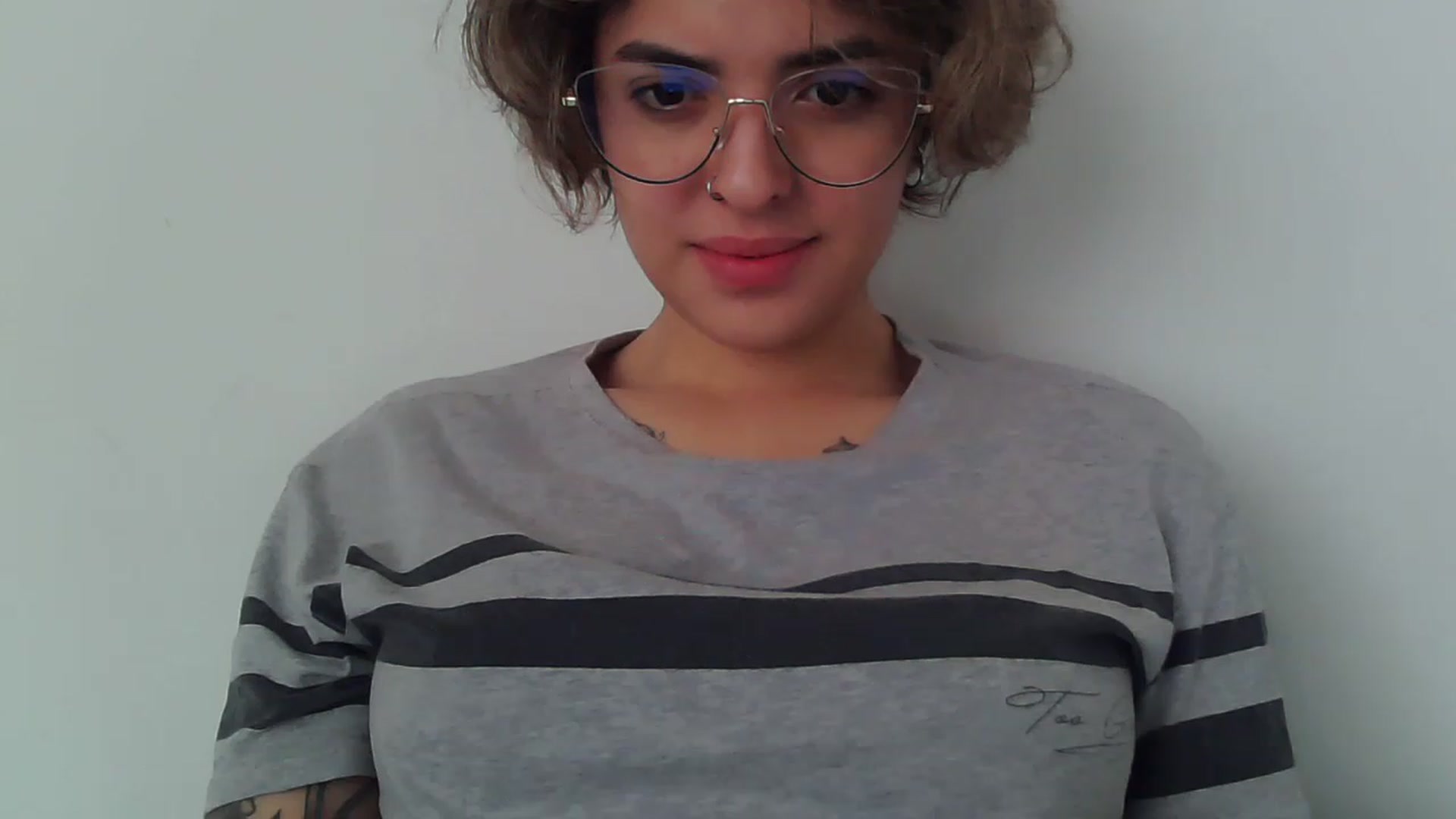 Gallery image thumbnail from fionacarter's myfreecams stream on, 12/01/2022, 08:15 image 10 of 20