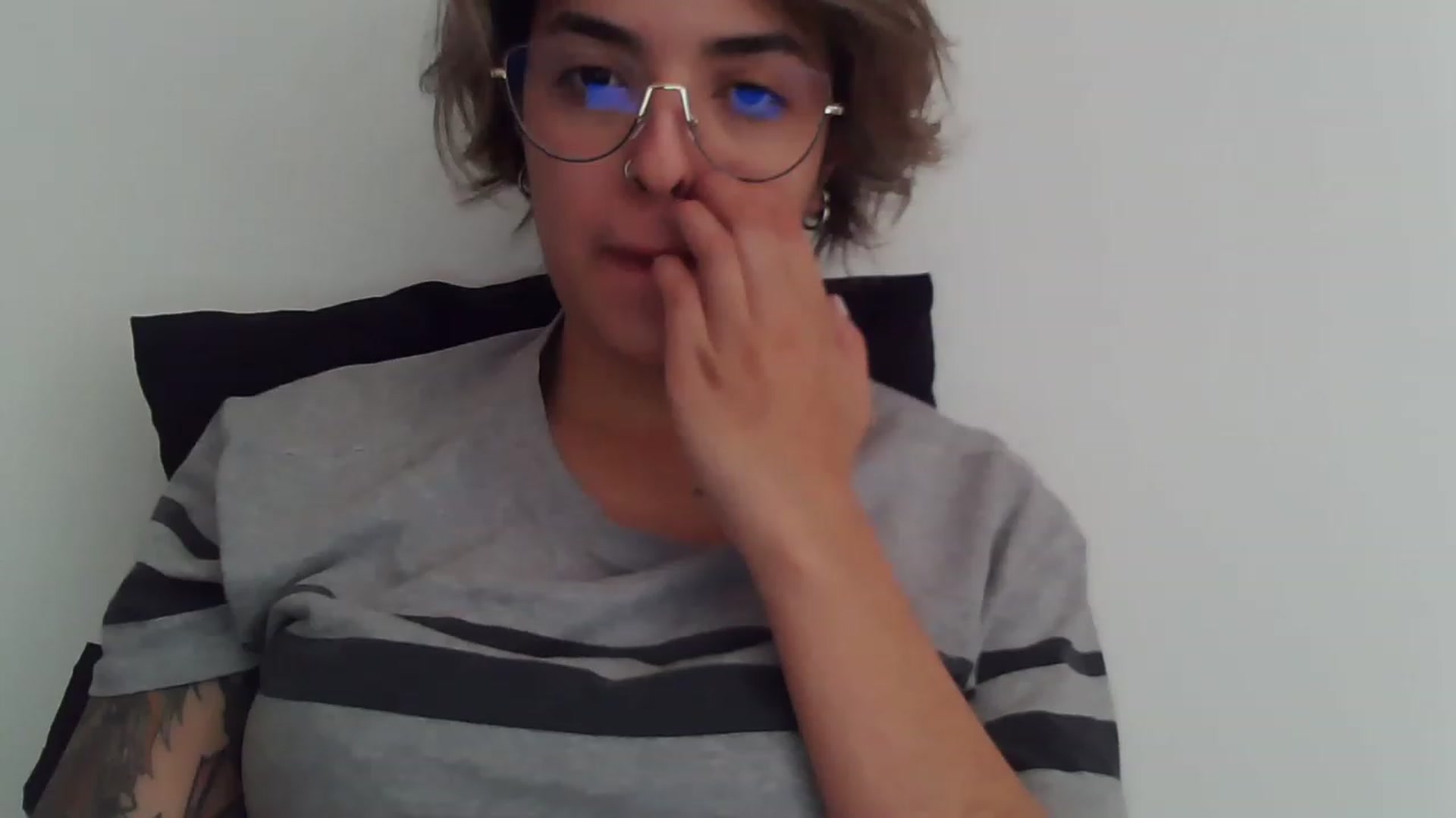 Gallery image thumbnail from fionacarter's myfreecams stream on, 12/04/2022, 13:48 image 7 of 20