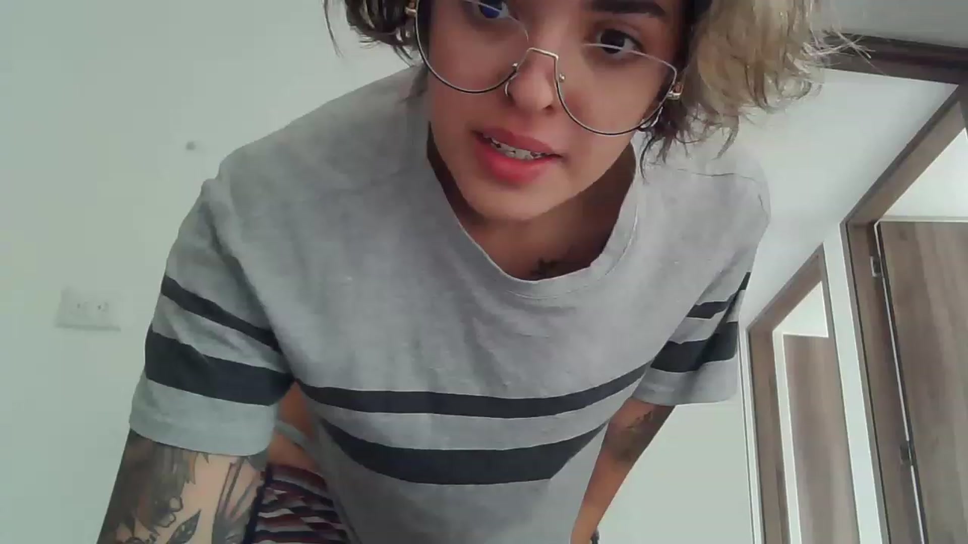 Gallery image thumbnail from fionacarter's myfreecams stream on, 12/04/2022, 13:48 image 10 of 20
