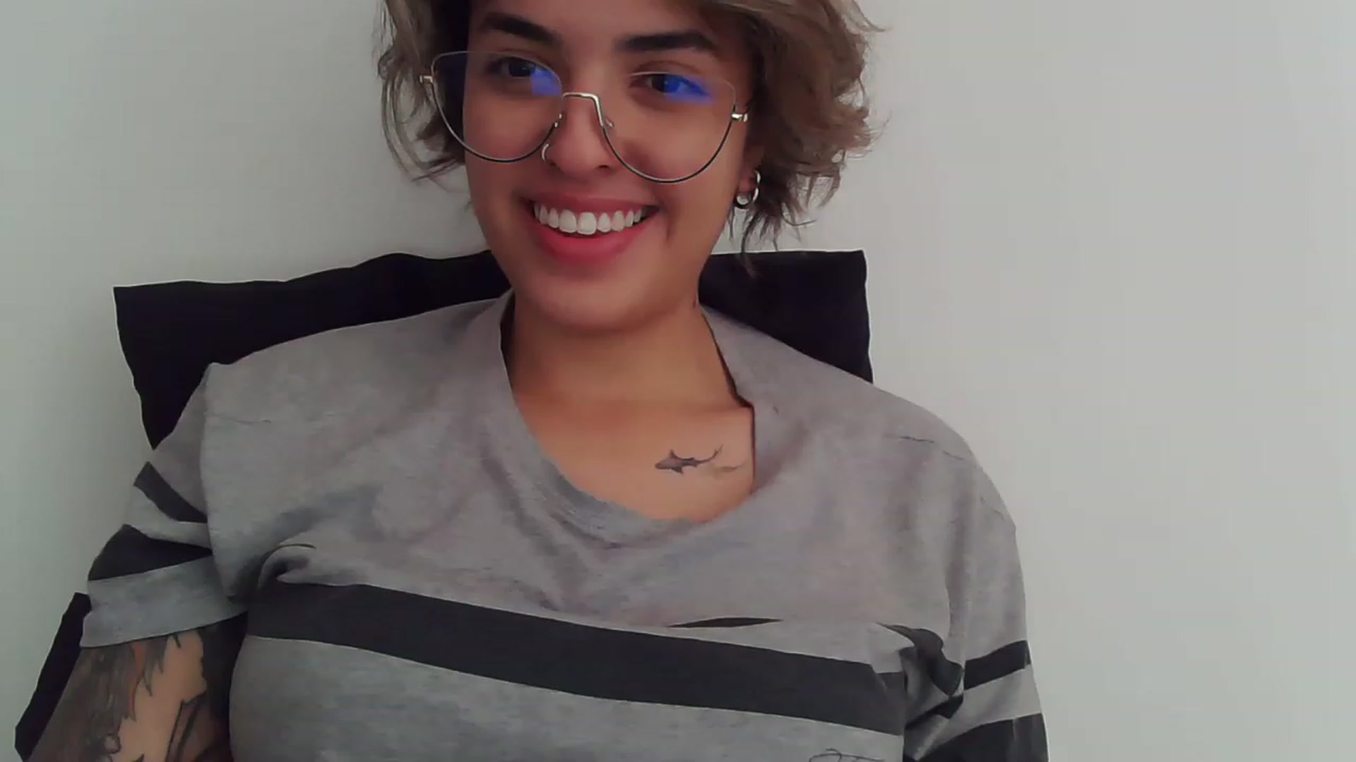 Gallery image thumbnail from fionacarter's myfreecams stream on, 12/04/2022, 13:48 image 8 of 20
