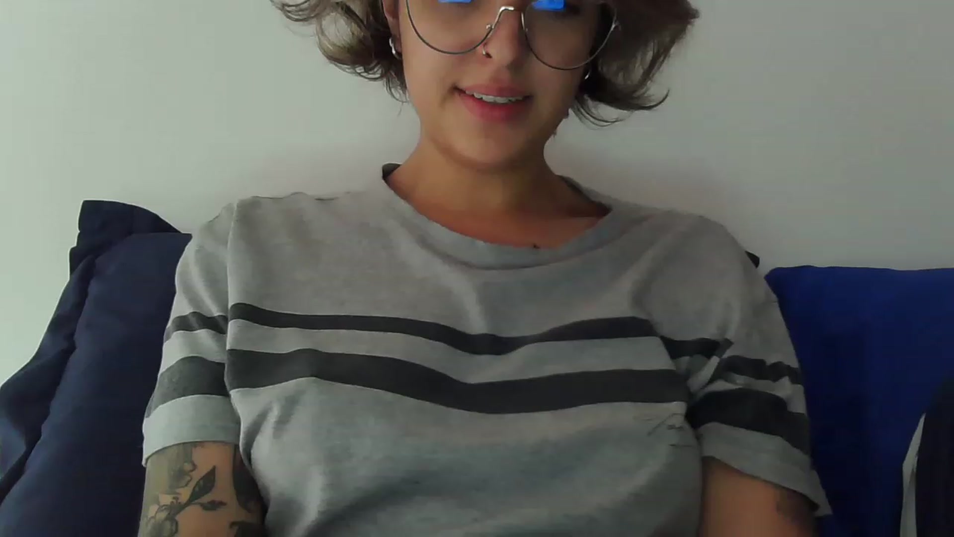 Gallery image thumbnail from fionacarter's myfreecams stream on, 02/10/2023, 16:44 image 20 of 20