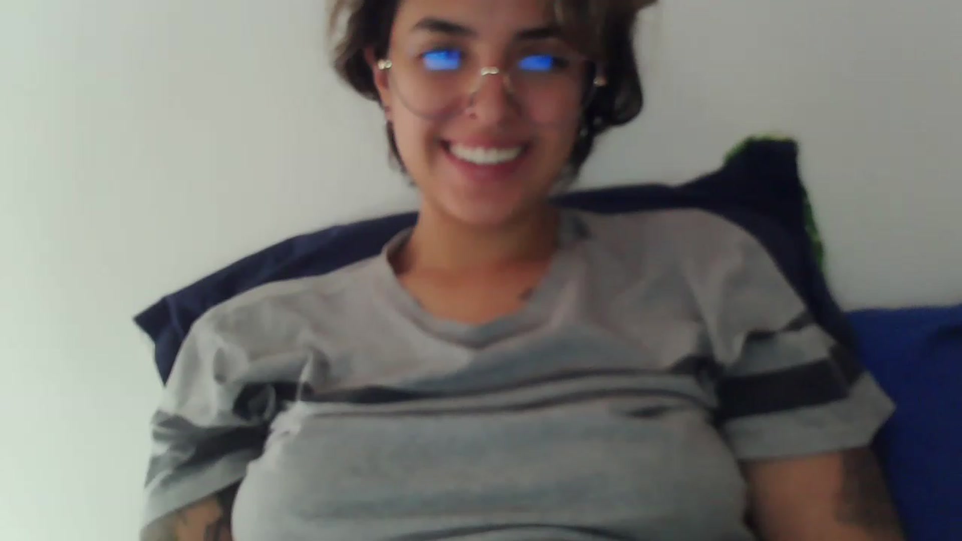 Gallery image thumbnail from fionacarter's myfreecams stream on, 02/15/2023, 17:23 image 17 of 20