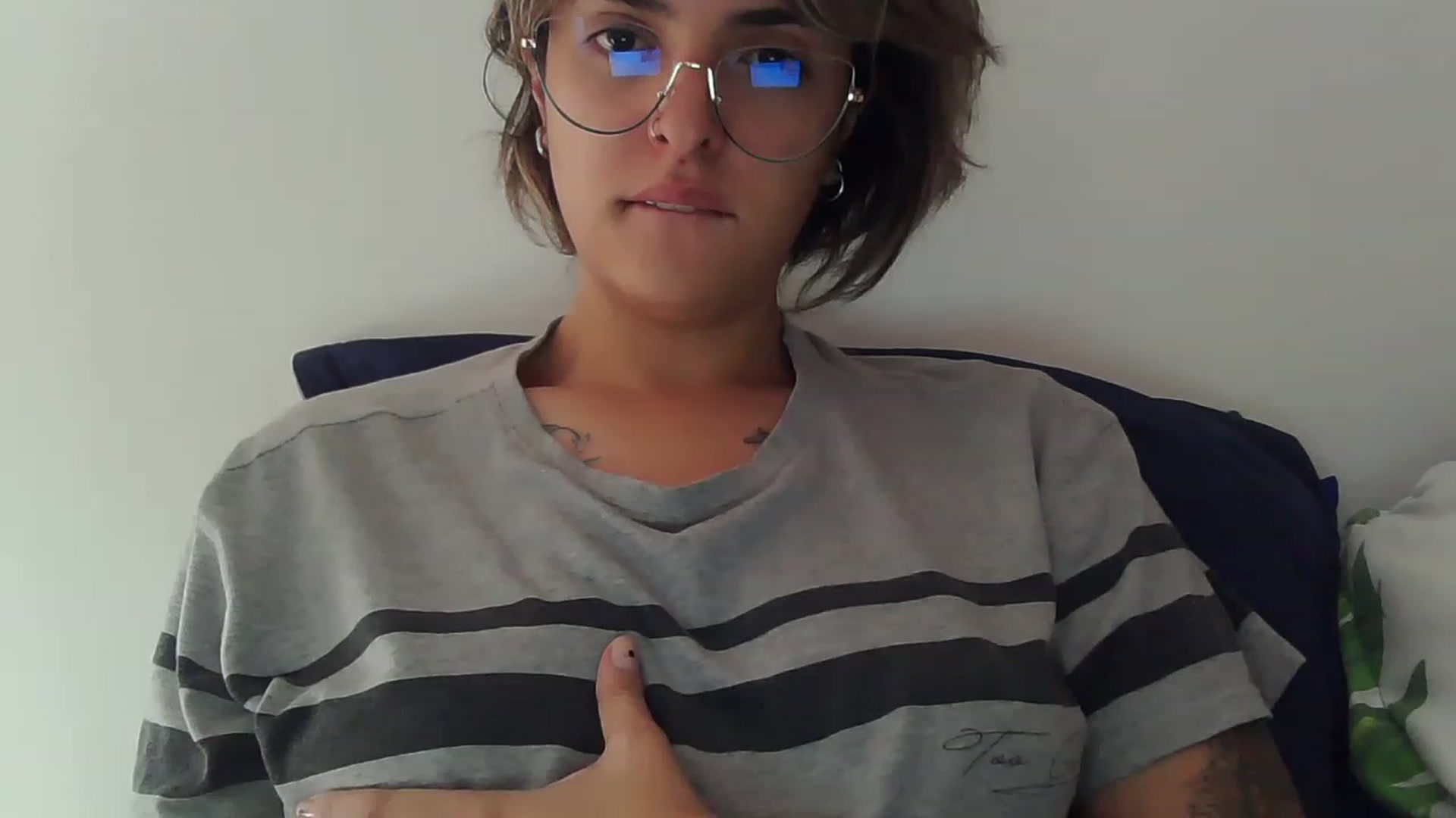 Gallery image thumbnail from fionacarter's myfreecams stream on, 02/15/2023, 17:23 image 4 of 20