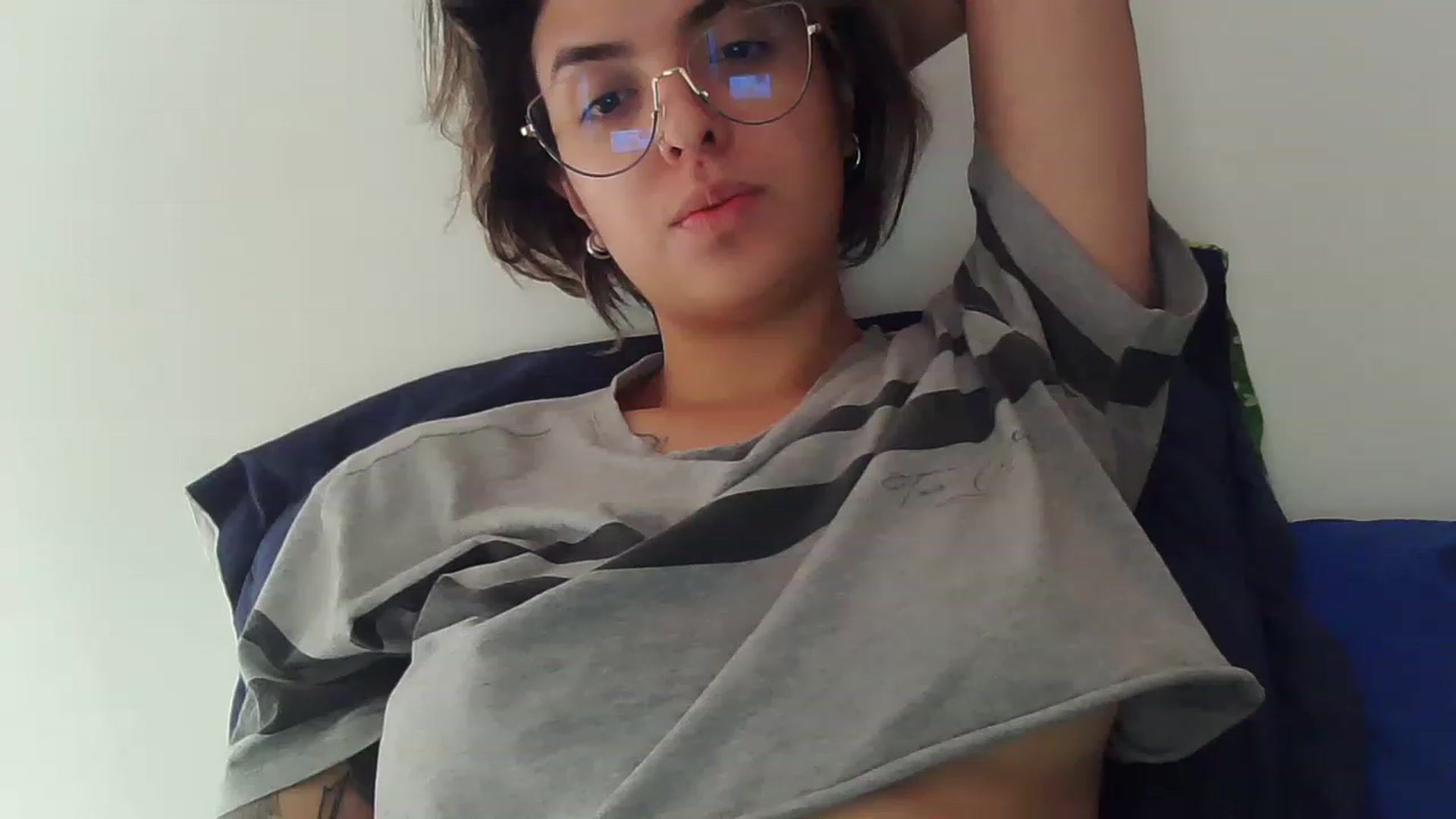 Gallery image thumbnail from fionacarter's myfreecams stream on, 02/15/2023, 17:23 image 15 of 20