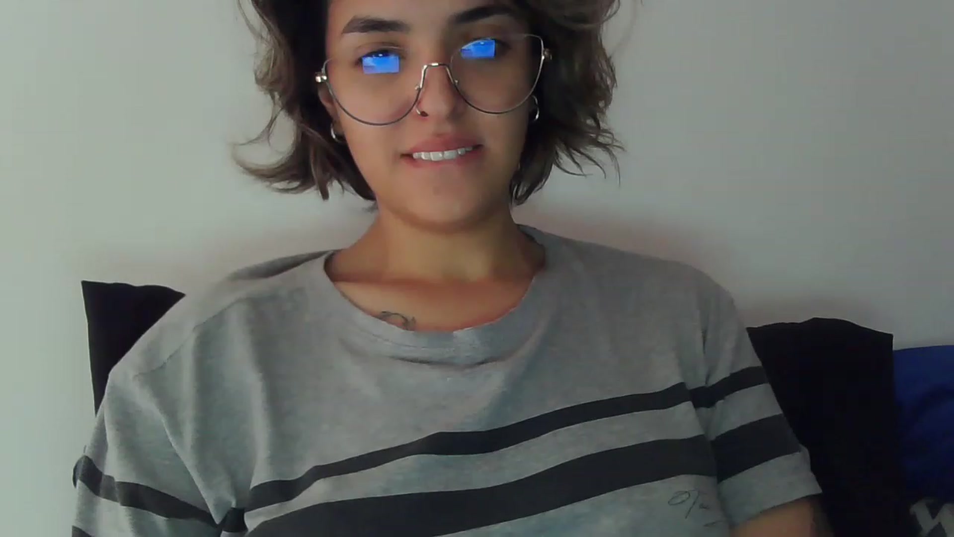 Gallery image thumbnail from fionacarter's myfreecams stream on, 03/22/2023, 17:02 image 16 of 20