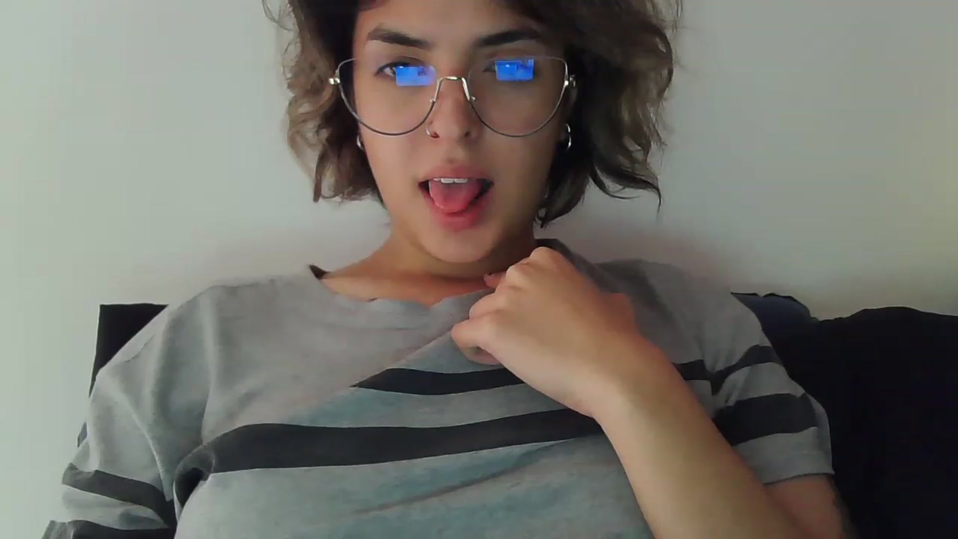 Gallery image thumbnail from fionacarter's myfreecams stream on, 03/22/2023, 17:02 image 9 of 20