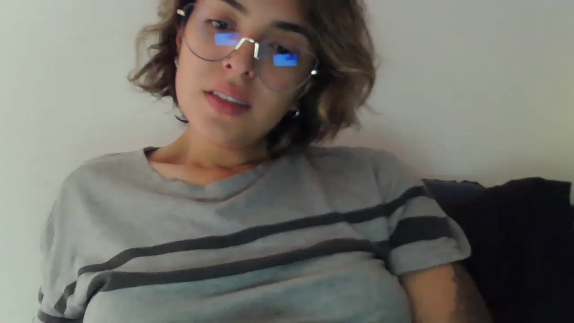 Gallery image thumbnail from fionacarter's myfreecams stream on, 03/22/2023, 17:02 image 1 of 20