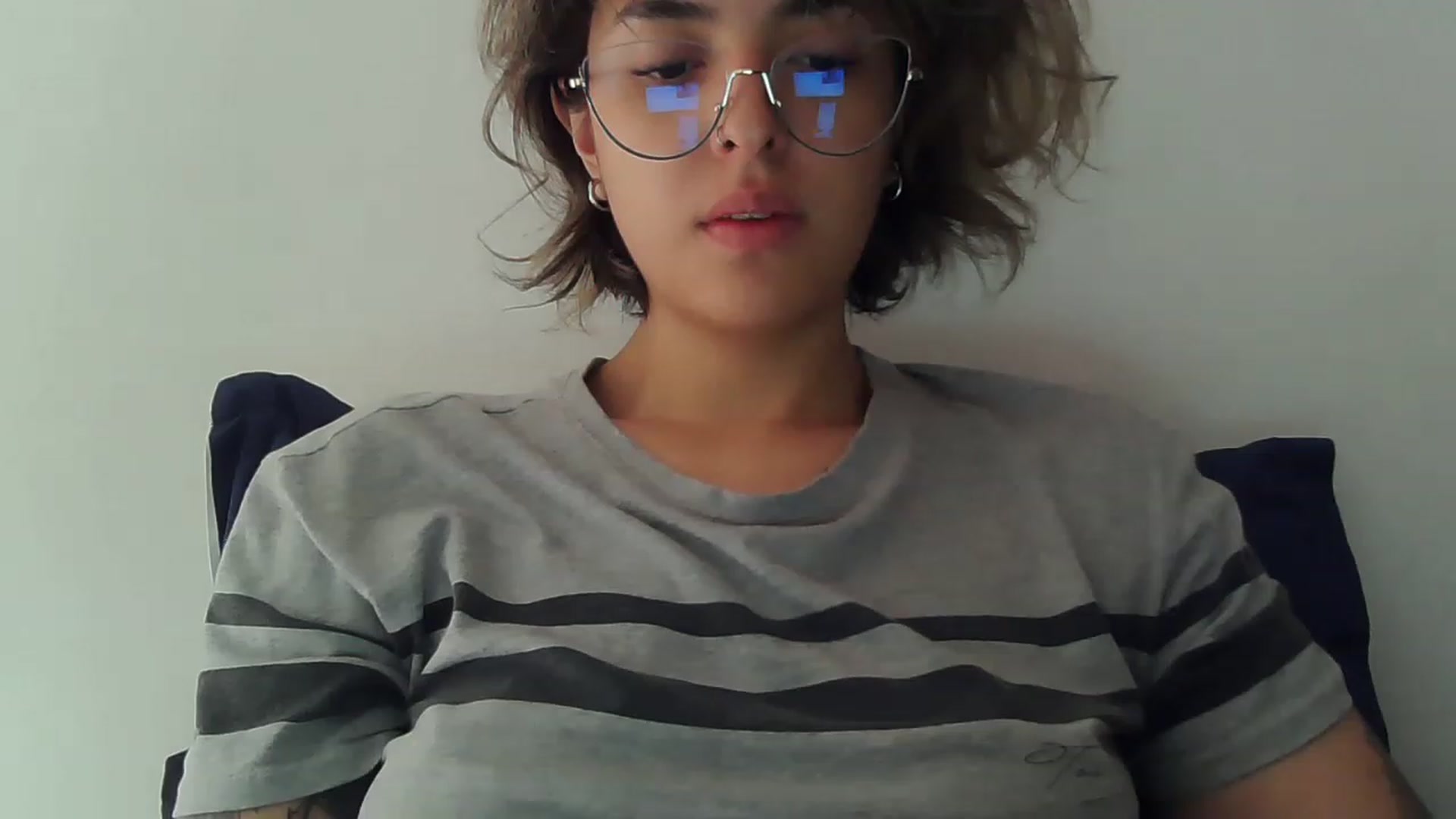 Gallery image thumbnail from fionacarter's myfreecams stream on, 04/06/2023, 16:38 image 18 of 20
