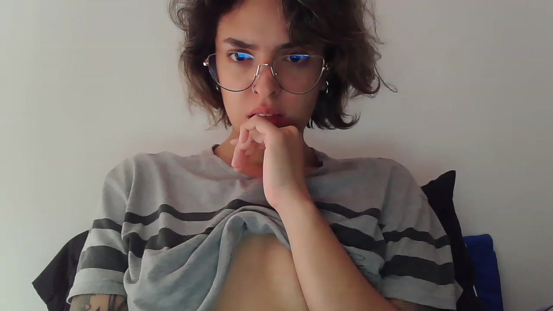 Gallery image thumbnail from fionacarter's myfreecams stream on, 04/15/2023, 16:58 image 6 of 20