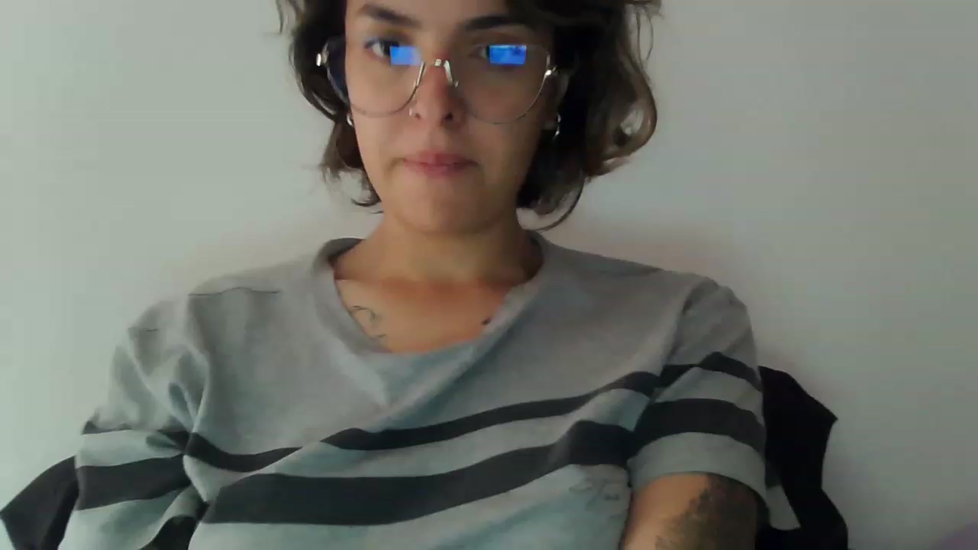 Gallery image thumbnail from fionacarter's myfreecams stream on, 04/15/2023, 18:00 image 9 of 20