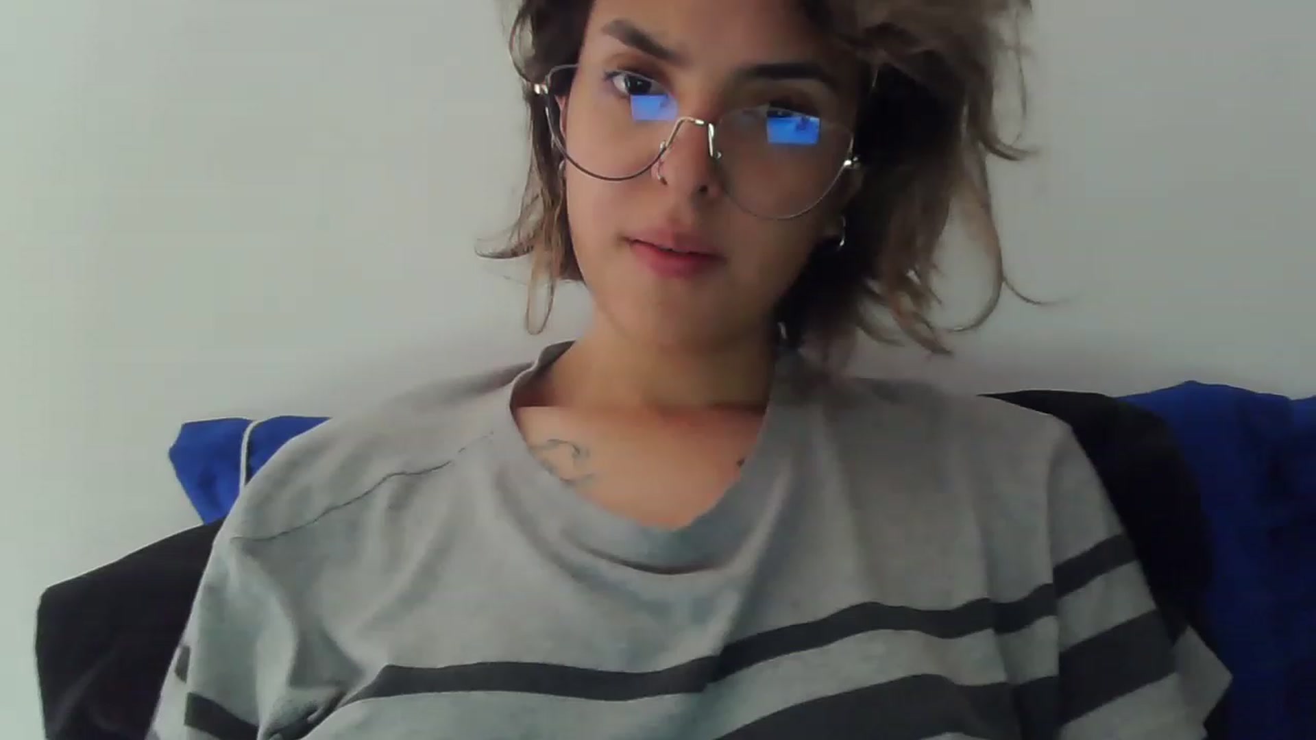 Gallery image thumbnail from fionacarter's myfreecams stream on, 04/17/2023, 17:27 image 12 of 20