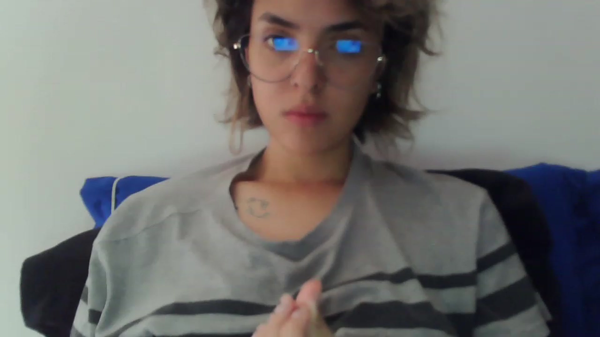 Gallery image thumbnail from fionacarter's myfreecams stream on, 04/17/2023, 17:27 image 15 of 20