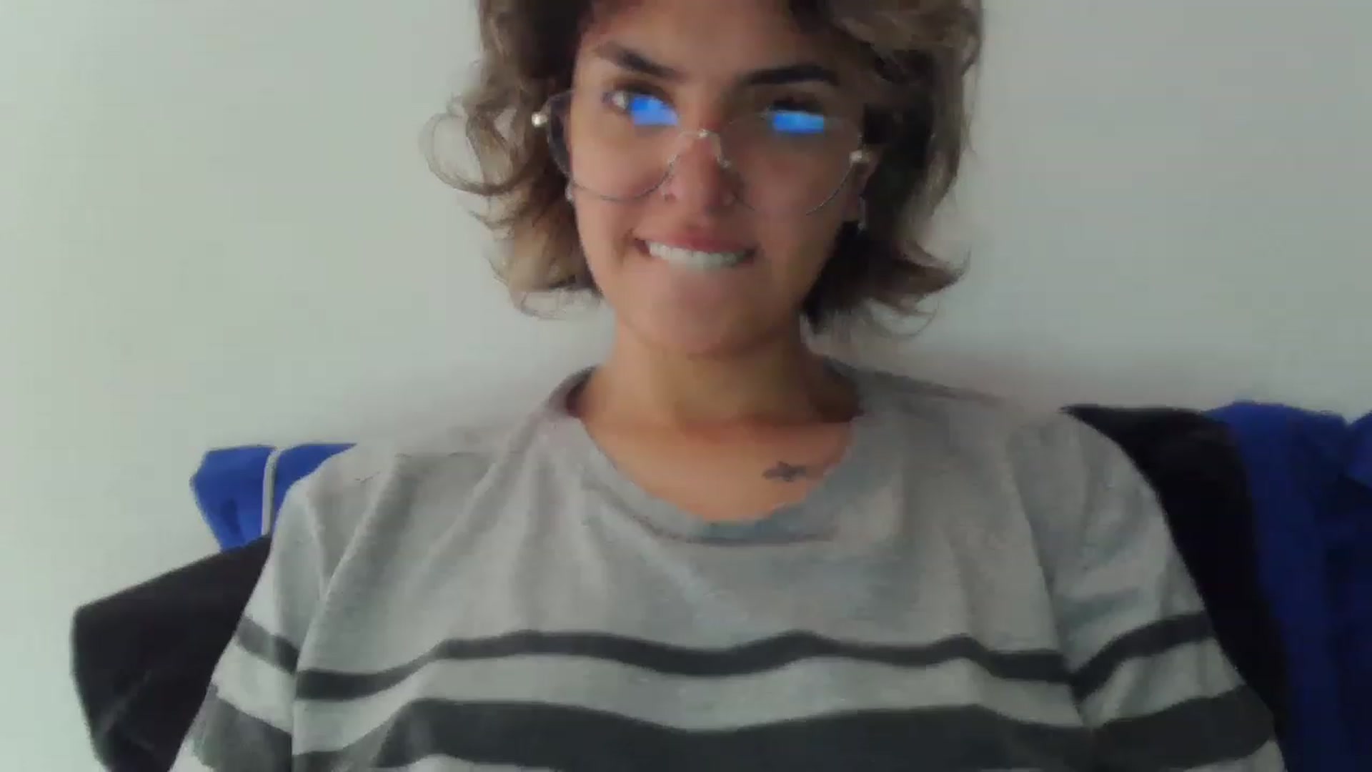 Gallery image thumbnail from fionacarter's myfreecams stream on, 04/17/2023, 17:27 image 9 of 20