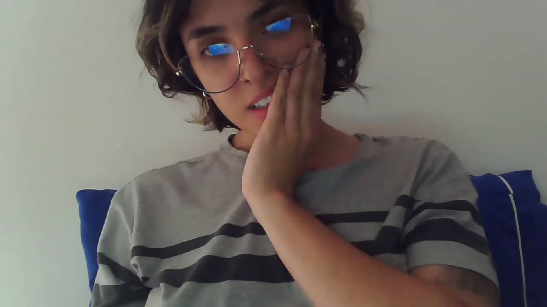 Gallery image thumbnail from fionacarter's myfreecams stream on, 04/18/2023, 18:11 image 4 of 20