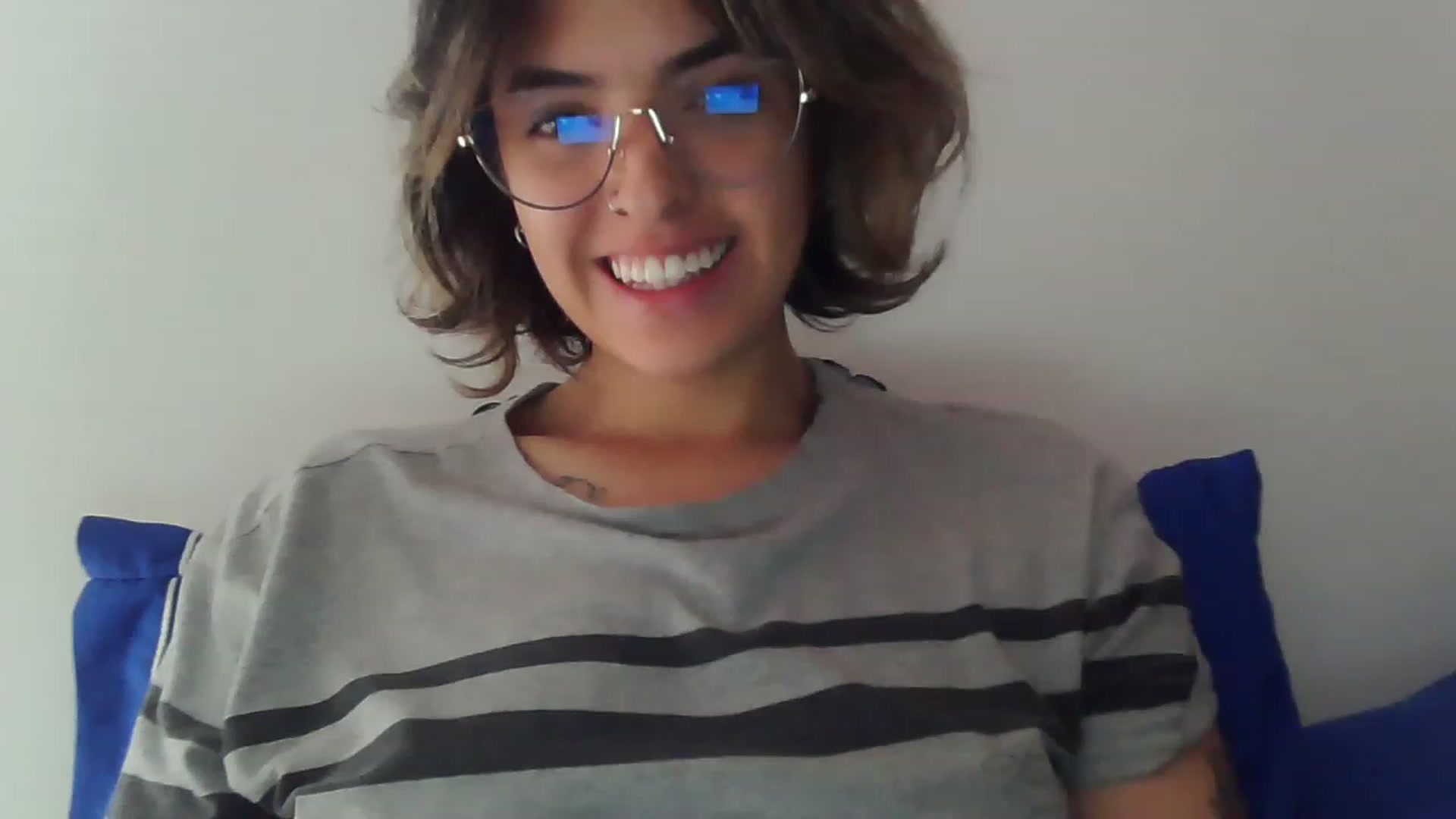 Gallery image thumbnail from fionacarter's myfreecams stream on, 04/25/2023, 16:30 image 3 of 20