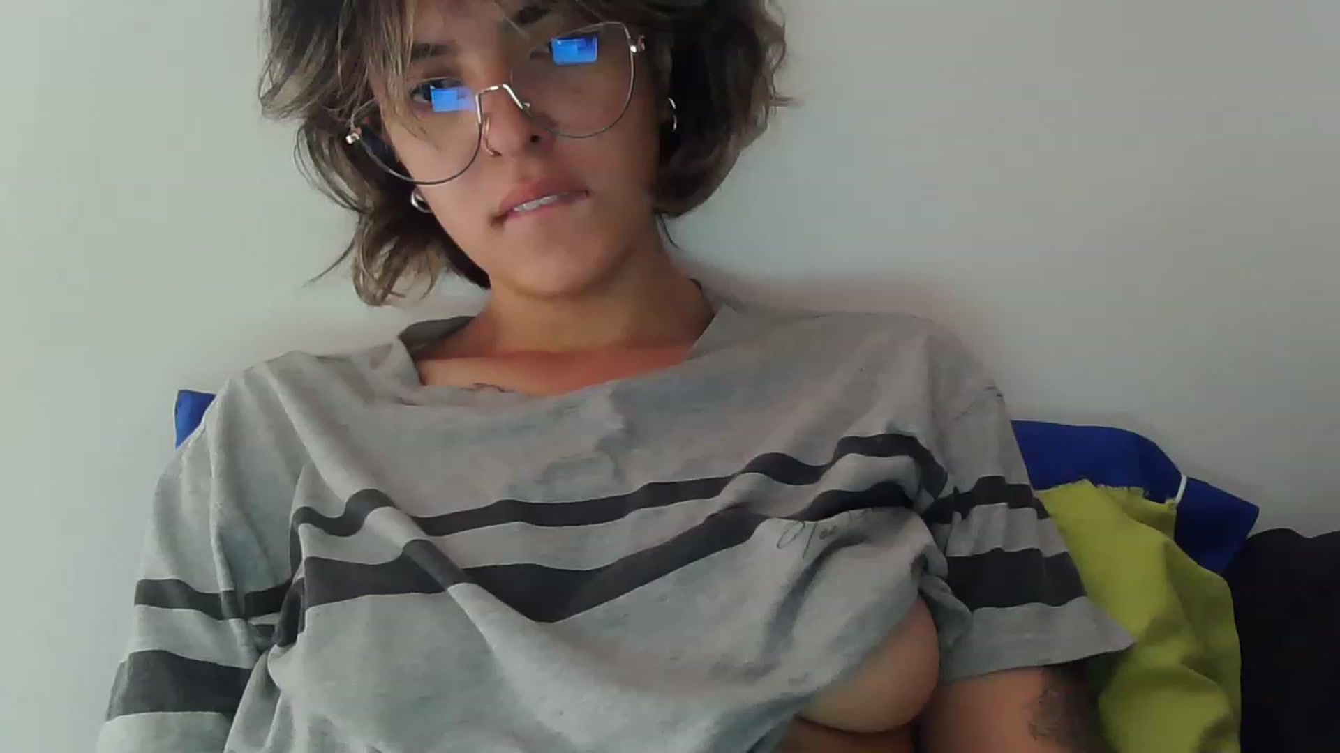 Gallery image thumbnail from fionacarter's myfreecams stream on, 04/27/2023, 16:39 image 8 of 20