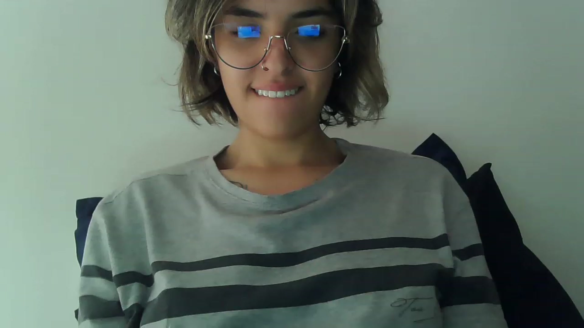 Gallery image thumbnail from fionacarter's myfreecams stream on, 05/04/2023, 16:30 image 17 of 20
