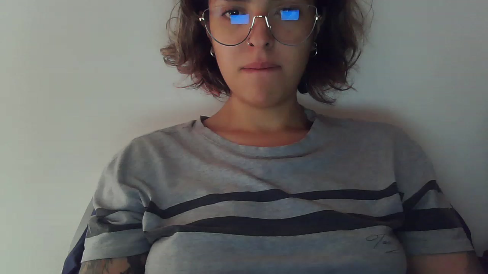 Gallery image thumbnail from fionacarter's myfreecams stream on, 05/08/2023, 16:05 image 3 of 20