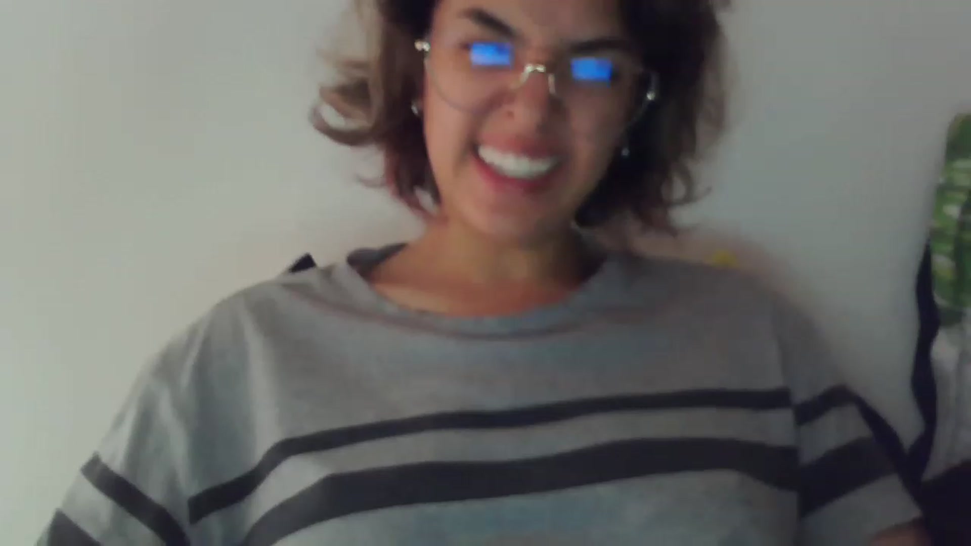 Gallery image thumbnail from fionacarter's myfreecams stream on, 05/08/2023, 16:05 image 9 of 20