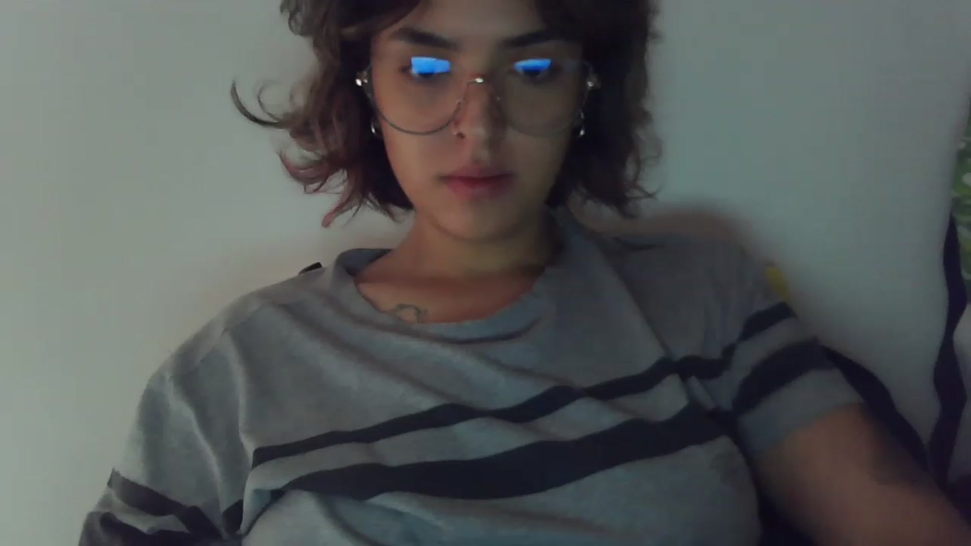 Gallery image thumbnail from fionacarter's myfreecams stream on, 05/08/2023, 16:57 image 17 of 20
