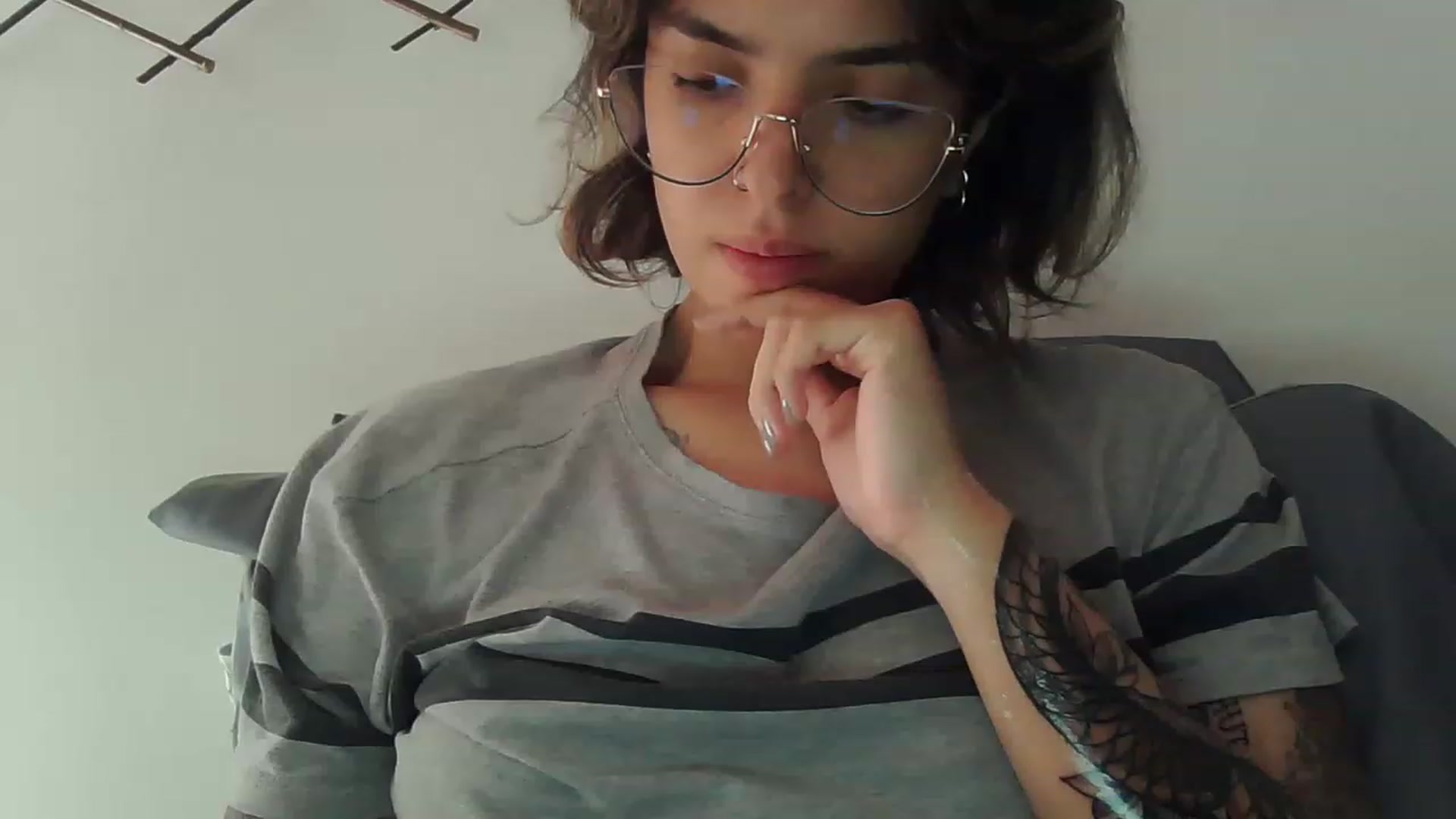 Gallery image thumbnail from fionacarter's myfreecams stream on, 05/12/2023, 16:03 image 19 of 20