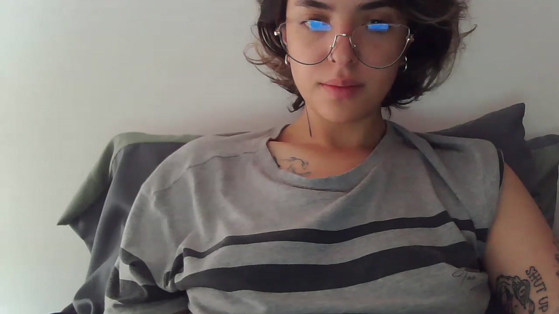 Gallery image thumbnail from fionacarter's myfreecams stream on, 05/17/2023, 15:23 image 19 of 20