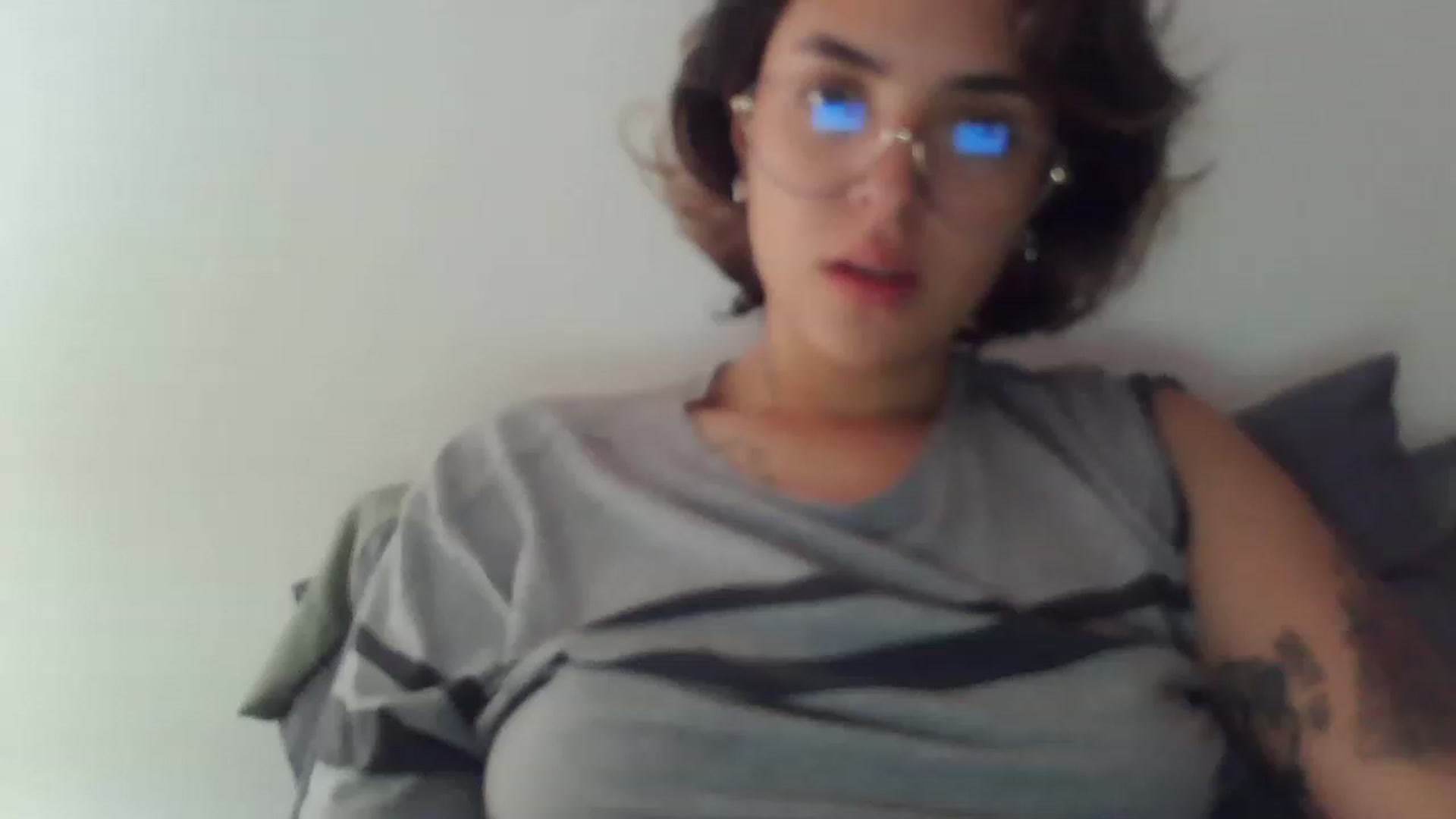 Gallery image thumbnail from fionacarter's myfreecams stream on, 05/17/2023, 15:23 image 3 of 20
