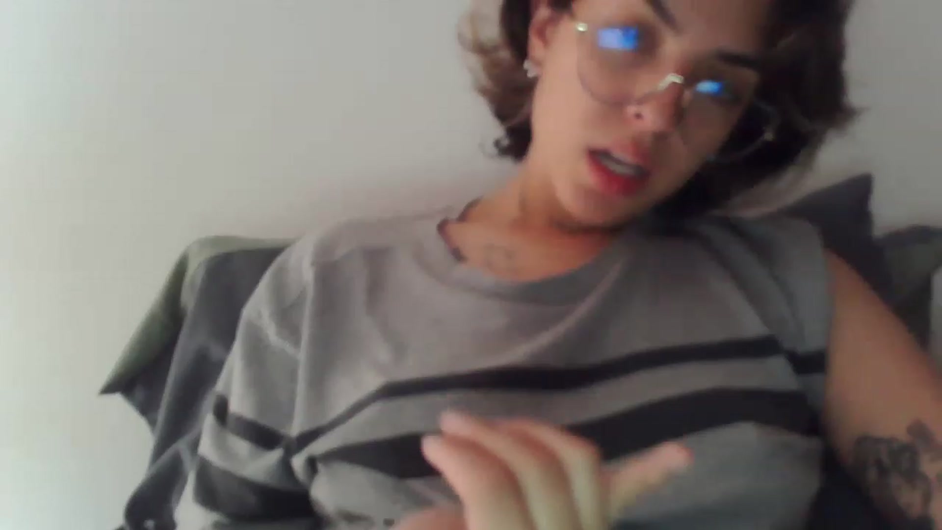Gallery image thumbnail from fionacarter's myfreecams stream on, 05/17/2023, 15:23 image 13 of 20