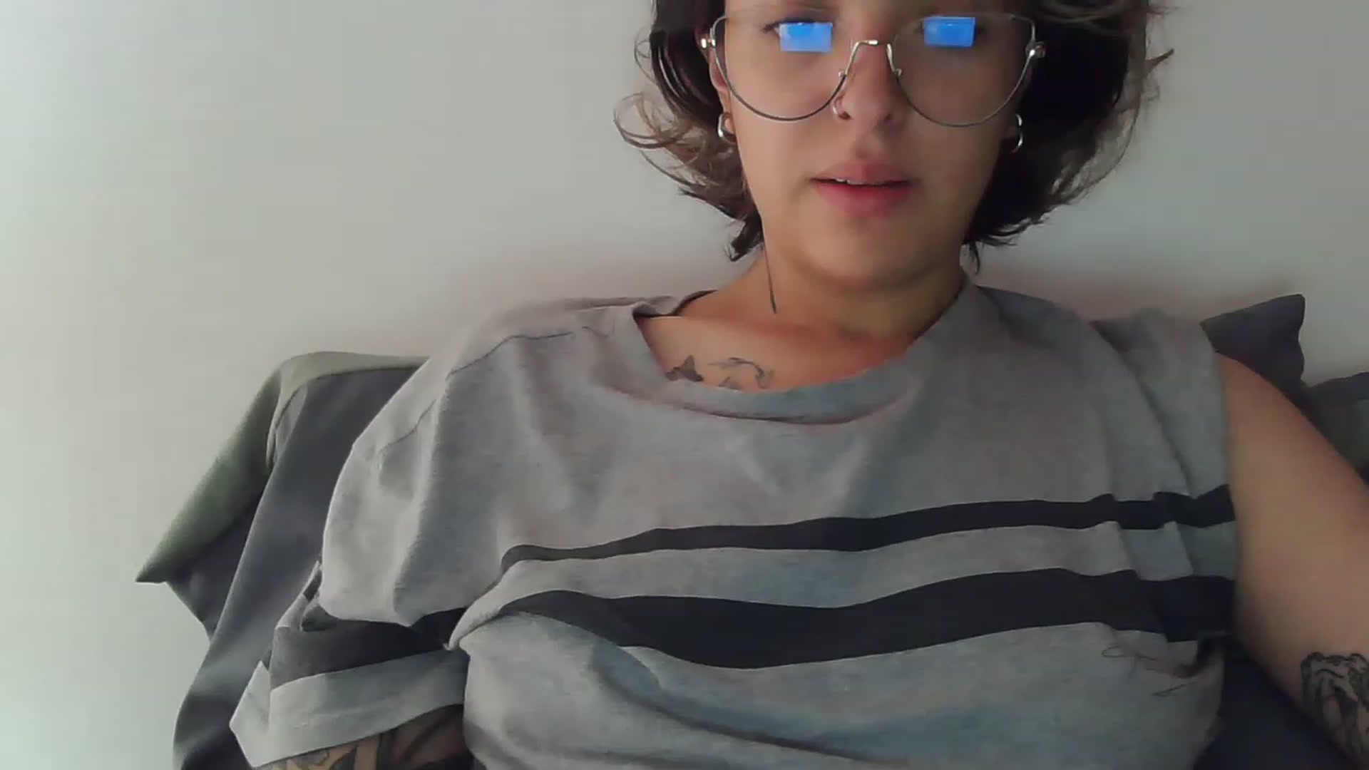 Gallery image thumbnail from fionacarter's myfreecams stream on, 05/17/2023, 15:23 image 11 of 20