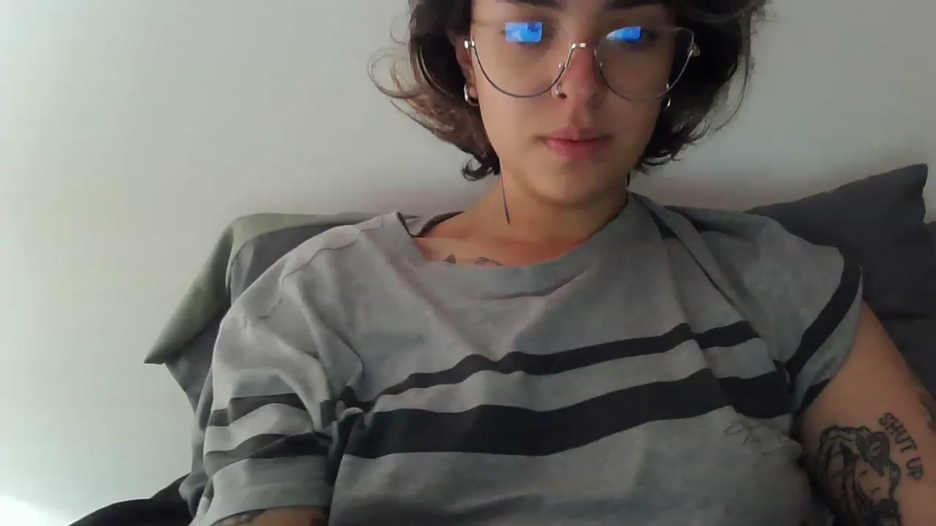Gallery image thumbnail from fionacarter's myfreecams stream on, 05/17/2023, 15:23 image 7 of 20