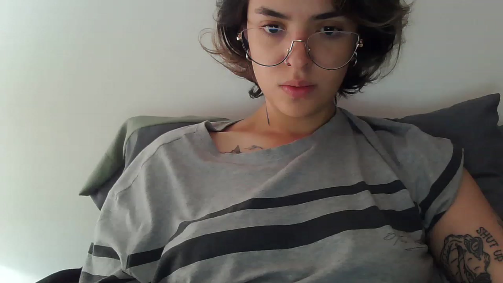 Gallery image thumbnail from fionacarter's myfreecams stream on, 05/17/2023, 15:23 image 8 of 20