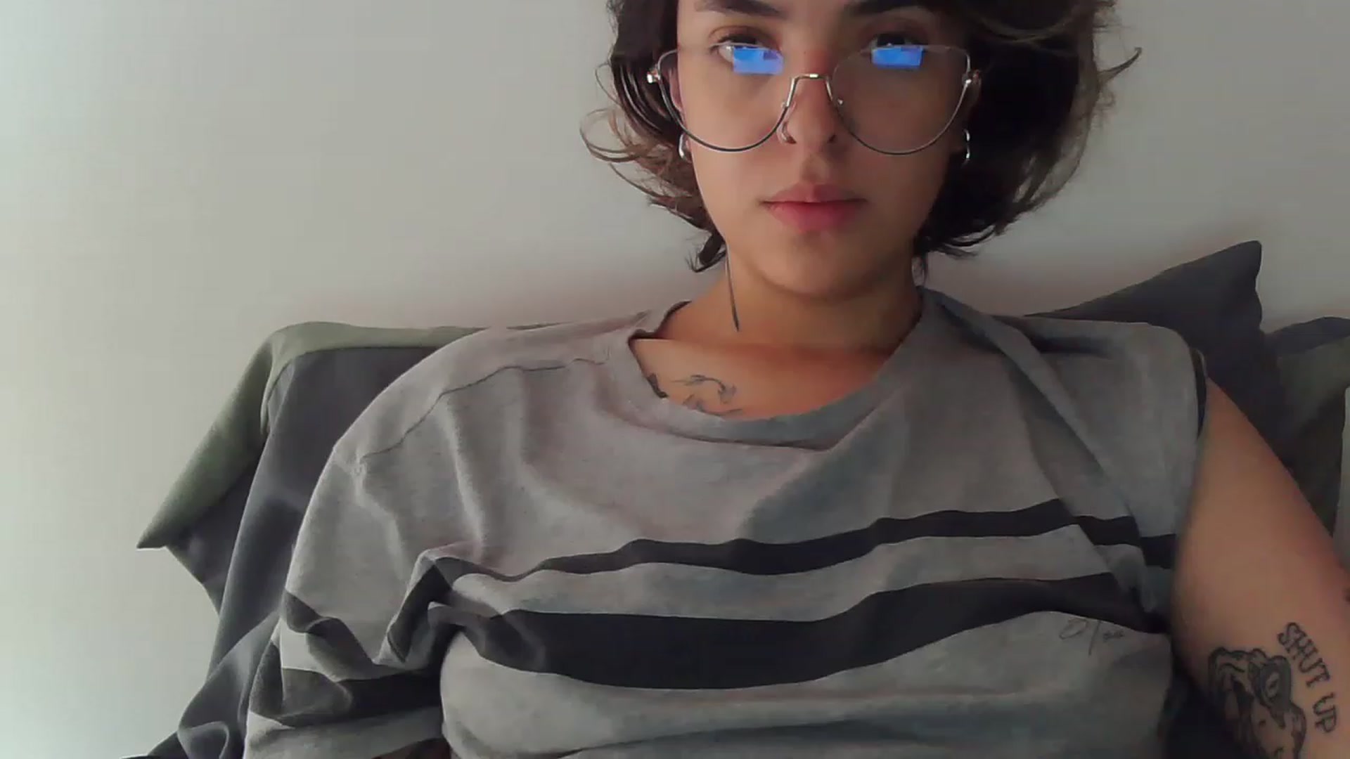 Gallery image thumbnail from fionacarter's myfreecams stream on, 05/17/2023, 15:23 image 17 of 20