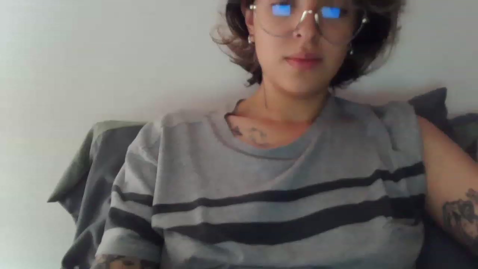 Gallery image thumbnail from fionacarter's myfreecams stream on, 05/17/2023, 15:23 image 12 of 20
