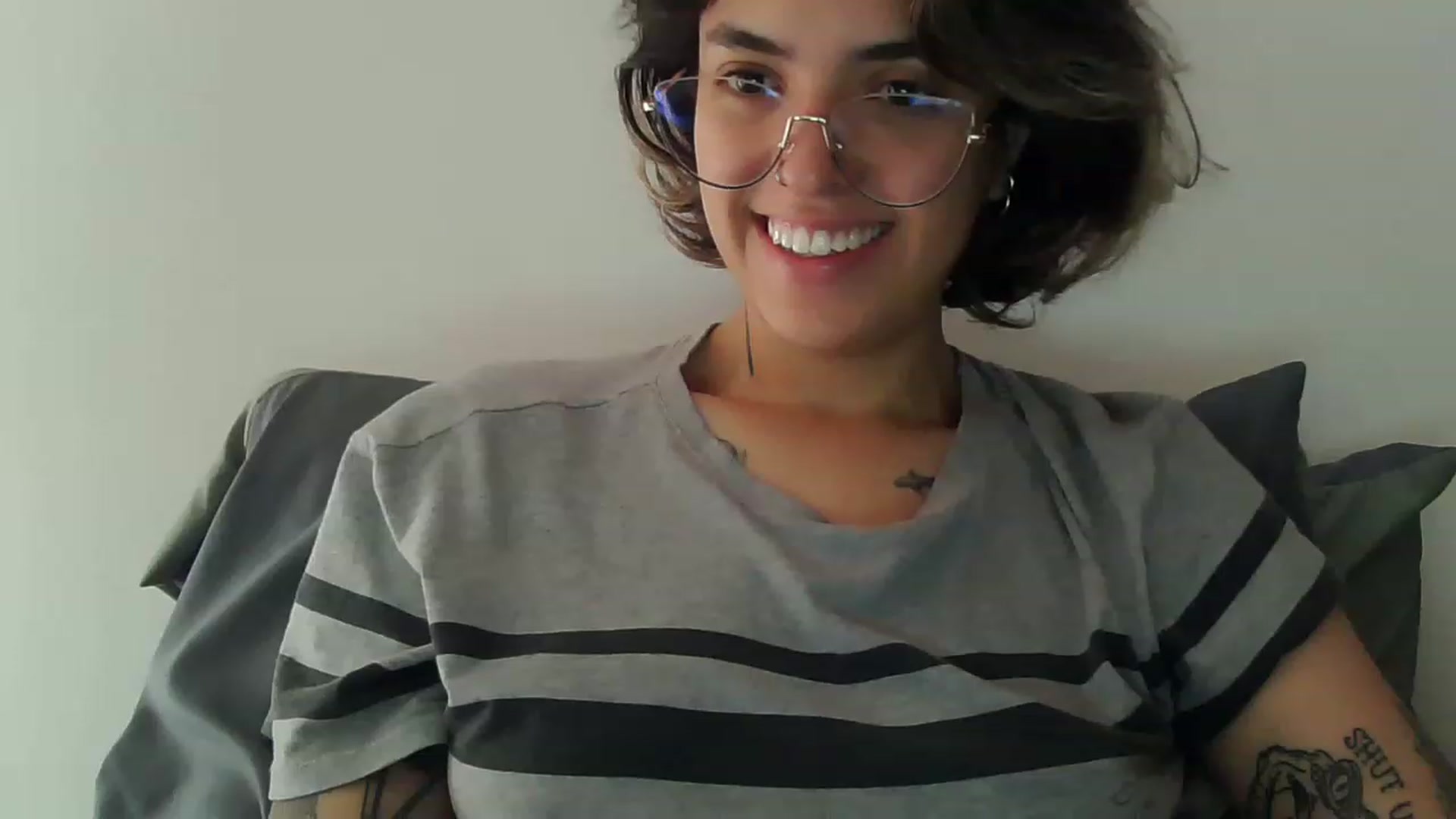 Gallery image thumbnail from fionacarter's myfreecams stream on, 05/17/2023, 16:24 image 20 of 20