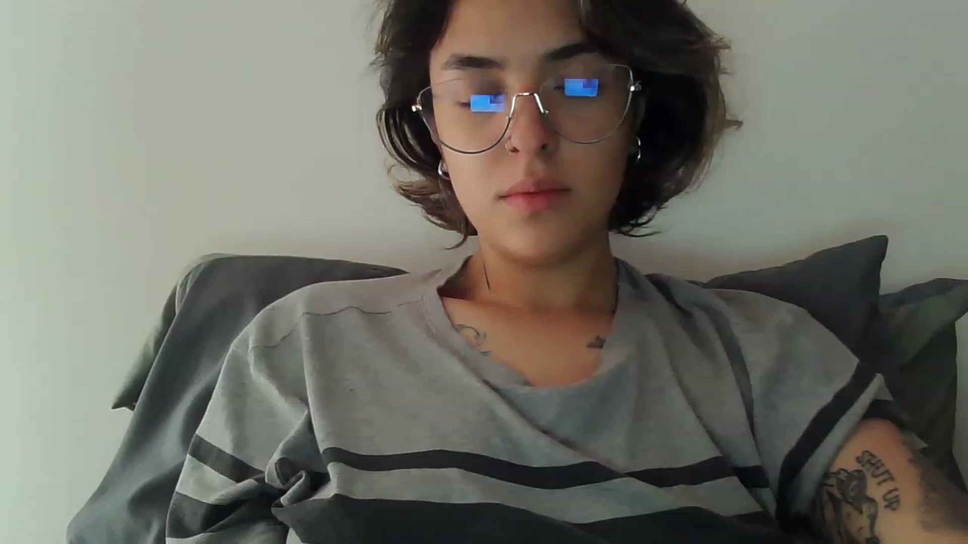 Gallery image thumbnail from fionacarter's myfreecams stream on, 05/17/2023, 16:24 image 9 of 20