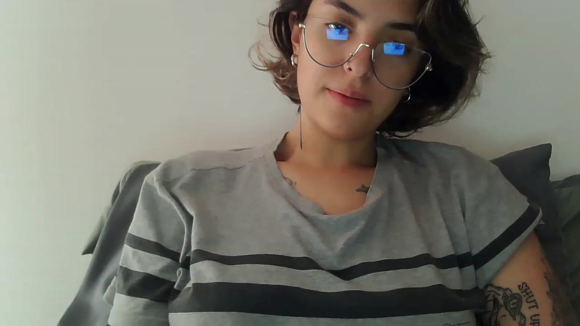 Gallery image thumbnail from fionacarter's myfreecams stream on, 05/17/2023, 16:24 image 3 of 20