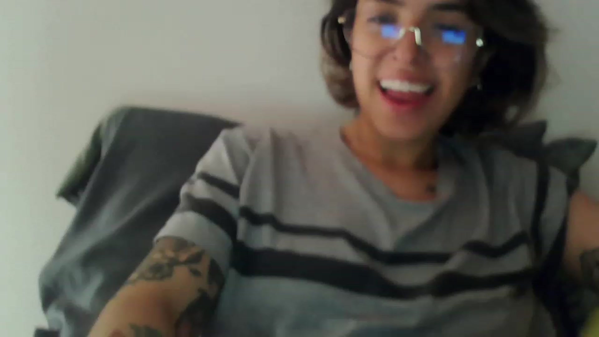 Gallery image thumbnail from fionacarter's myfreecams stream on, 05/17/2023, 16:24 image 17 of 20