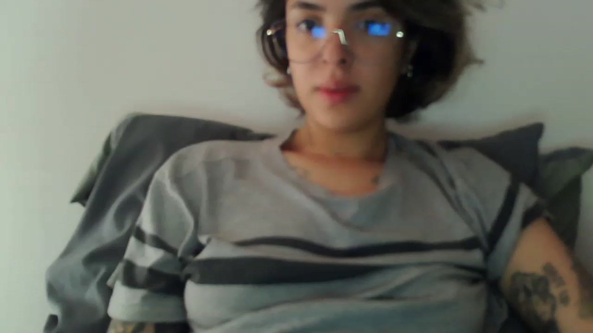 Gallery image thumbnail from fionacarter's myfreecams stream on, 05/17/2023, 16:24 image 10 of 20