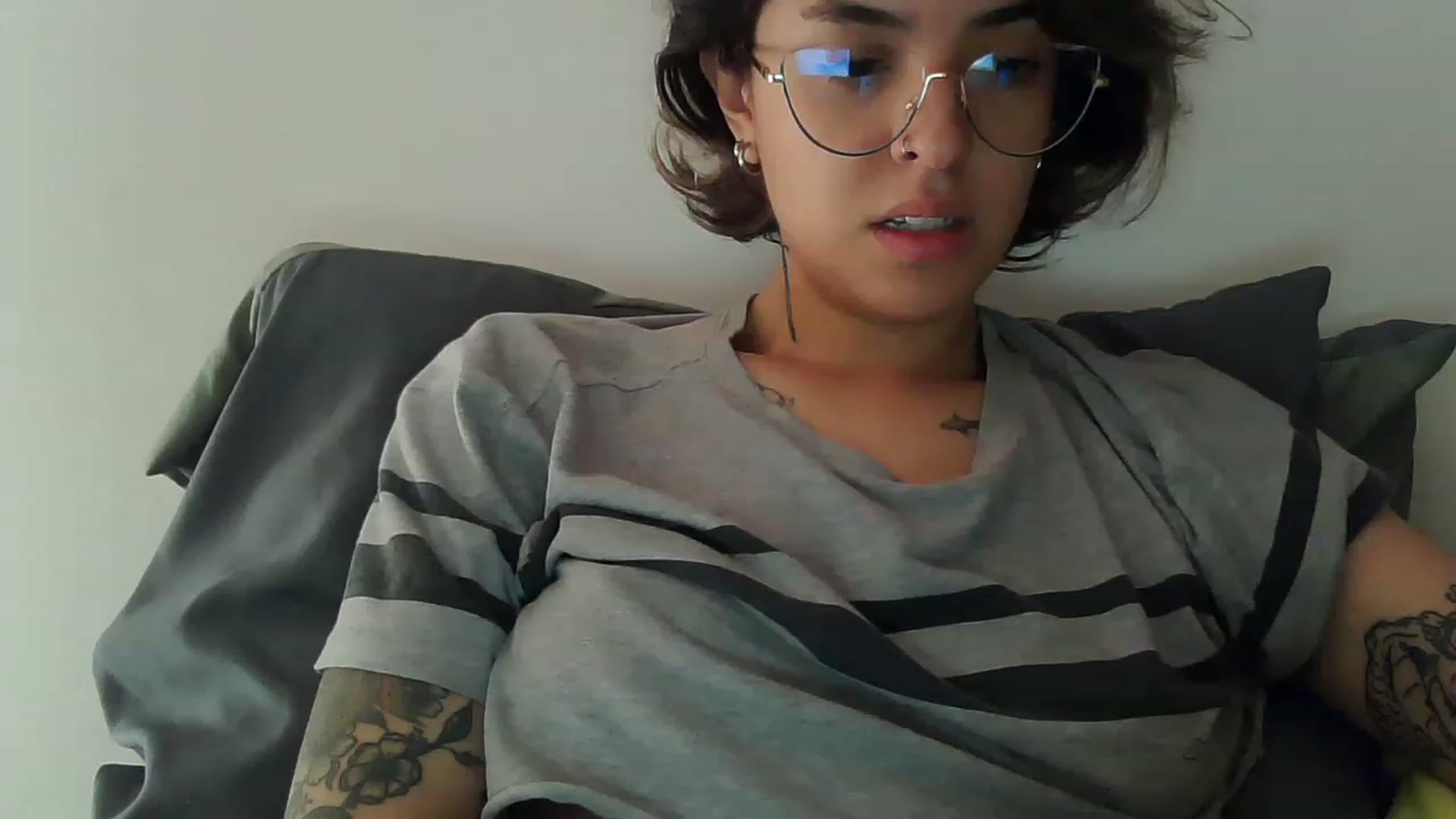Gallery image thumbnail from fionacarter's myfreecams stream on, 05/17/2023, 16:24 image 15 of 20